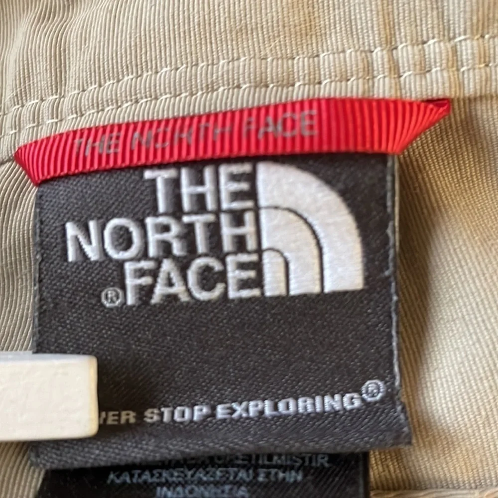 THE North Face Nylon Hiking Shorts Size 34